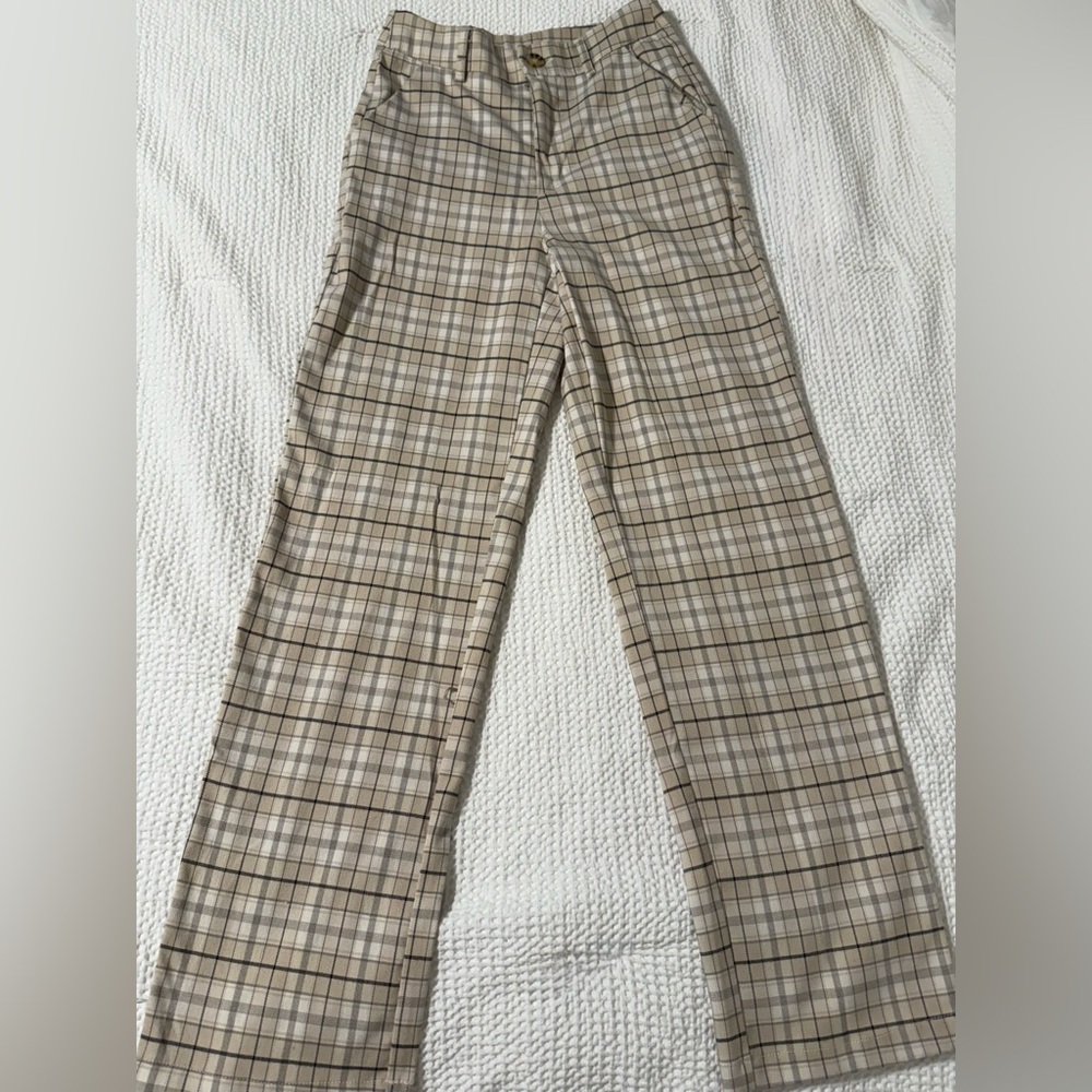 Full Tilt Checkered Plaid Beige and Brown straight leg pants